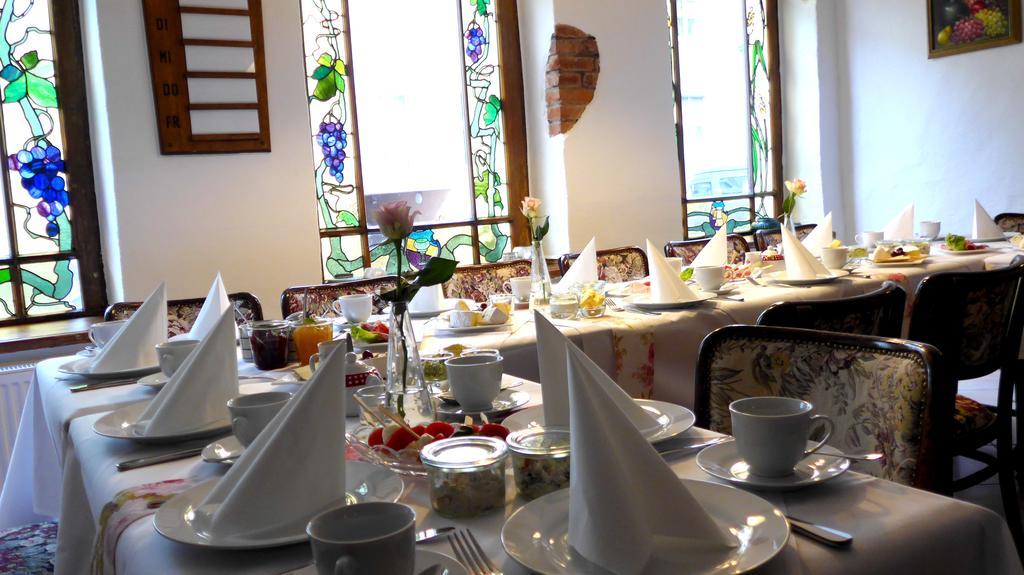 Romantisches Hotel Zur Traube Schwerin شفيرين المظهر الخارجي الصورة