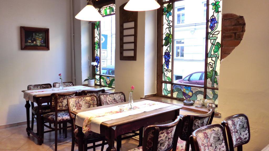 Romantisches Hotel Zur Traube Schwerin شفيرين المظهر الخارجي الصورة